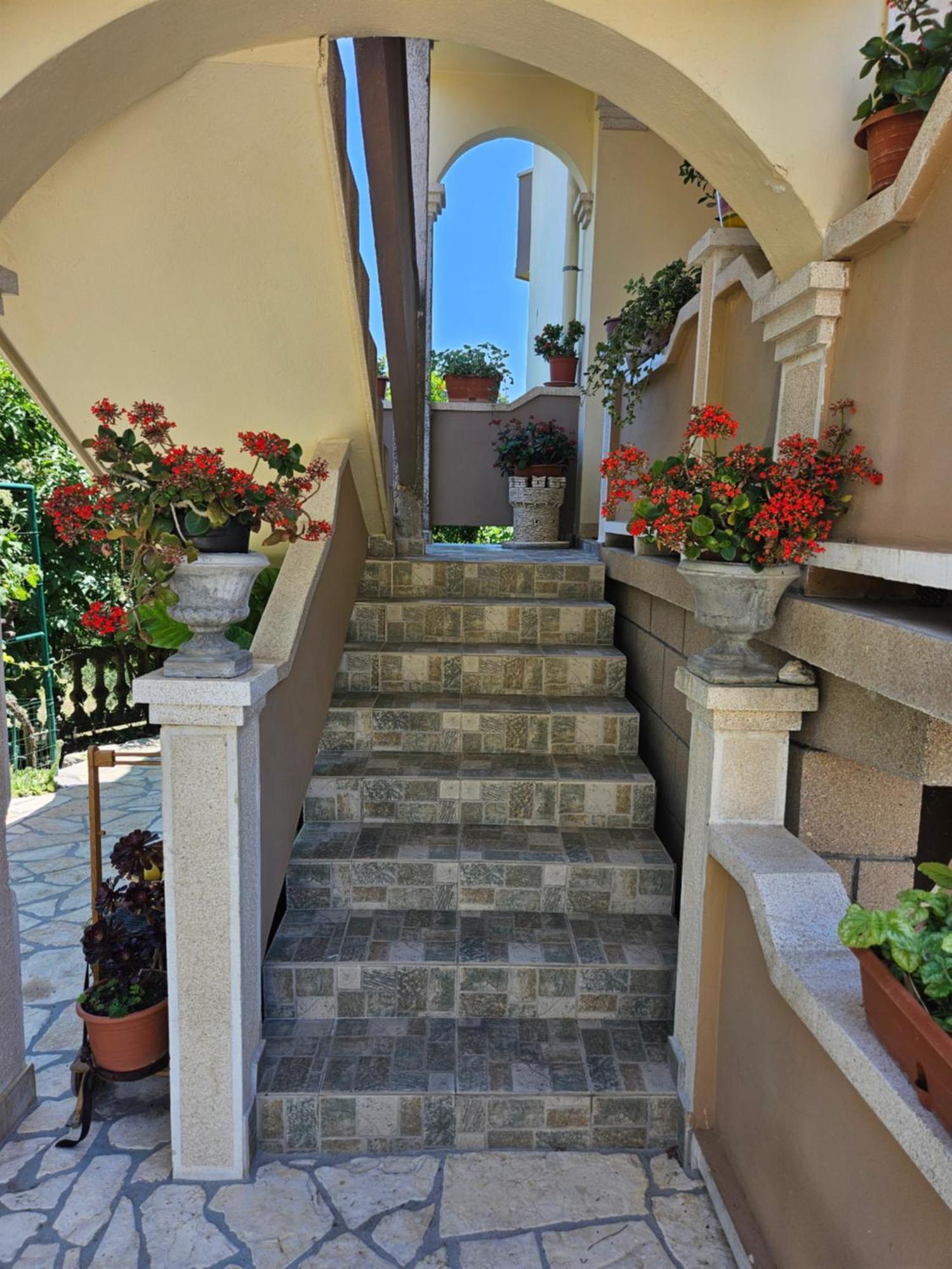 Apartmani Tatjana Раб Экстерьер фото