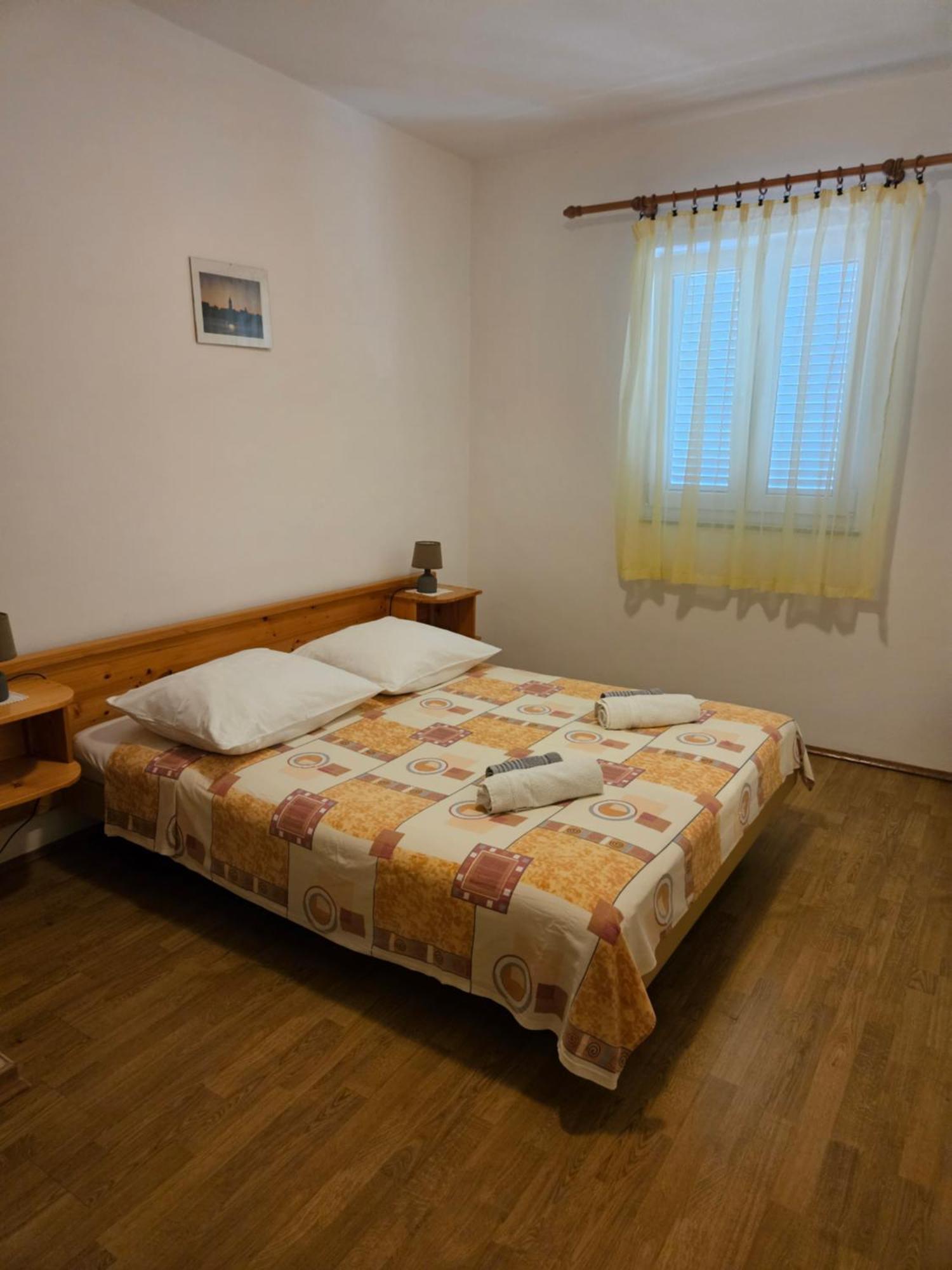 Apartmani Tatjana Раб Экстерьер фото